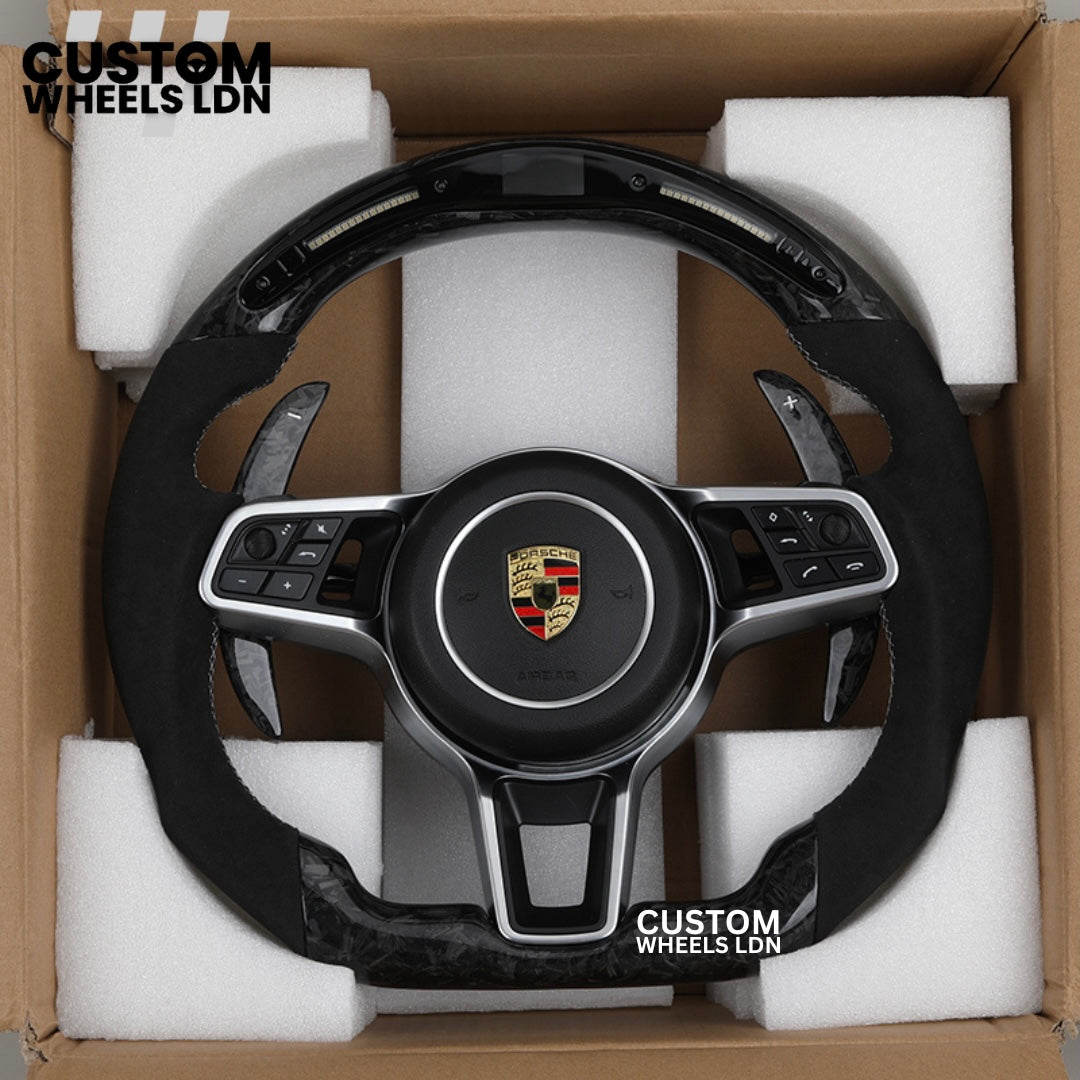 Porsche Custom LED-Lenkrad aus geschmiedetem Carbon mit abgeflachter Unterseite – passend für die meisten Modelle: 911, Cayenne, Panamera, Macan, Boxter, Taycan und mehr)
