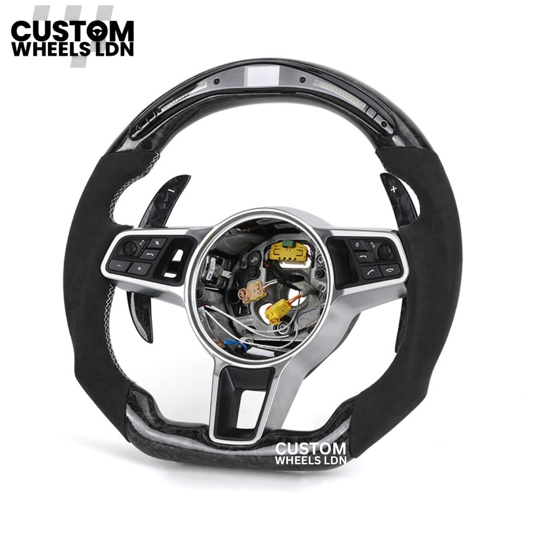 Porsche Custom LED-Lenkrad aus geschmiedetem Carbon mit abgeflachter Unterseite – passend für die meisten Modelle: 911, Cayenne, Panamera, Macan, Boxter, Taycan und mehr)