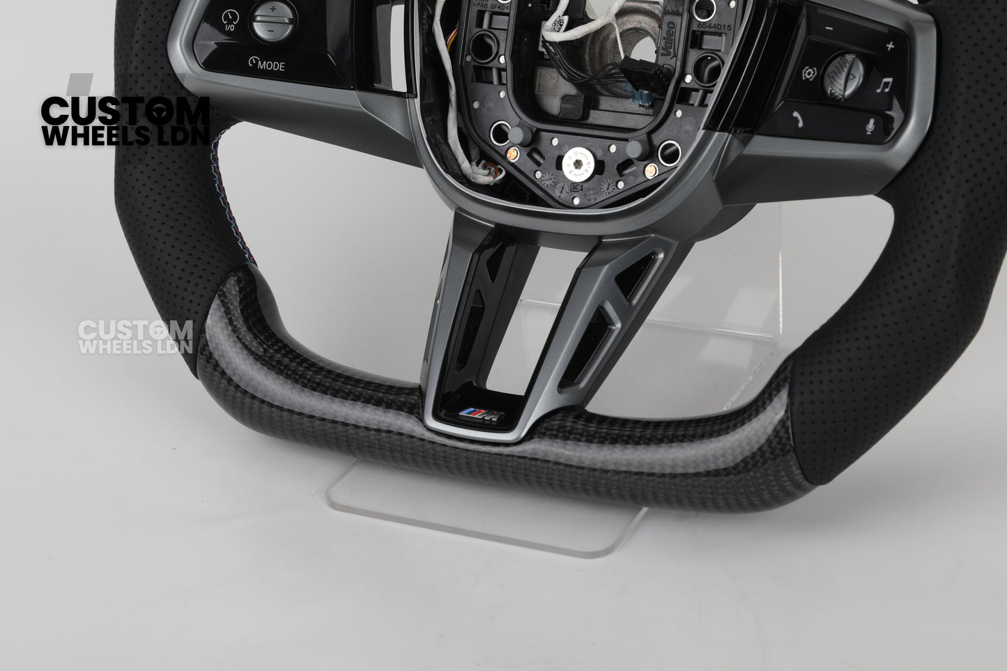 BMW Custom i5 G60 Flat Bottom Steering Wheel – Carbon Fiber, BMW M Stripe, Silver Trim, Perforated Leather Grips | Fits G20 3 Series, G22 4 Series, G30 5 Series + more | Plug & Play | Retrofit Upgrade for Older Models