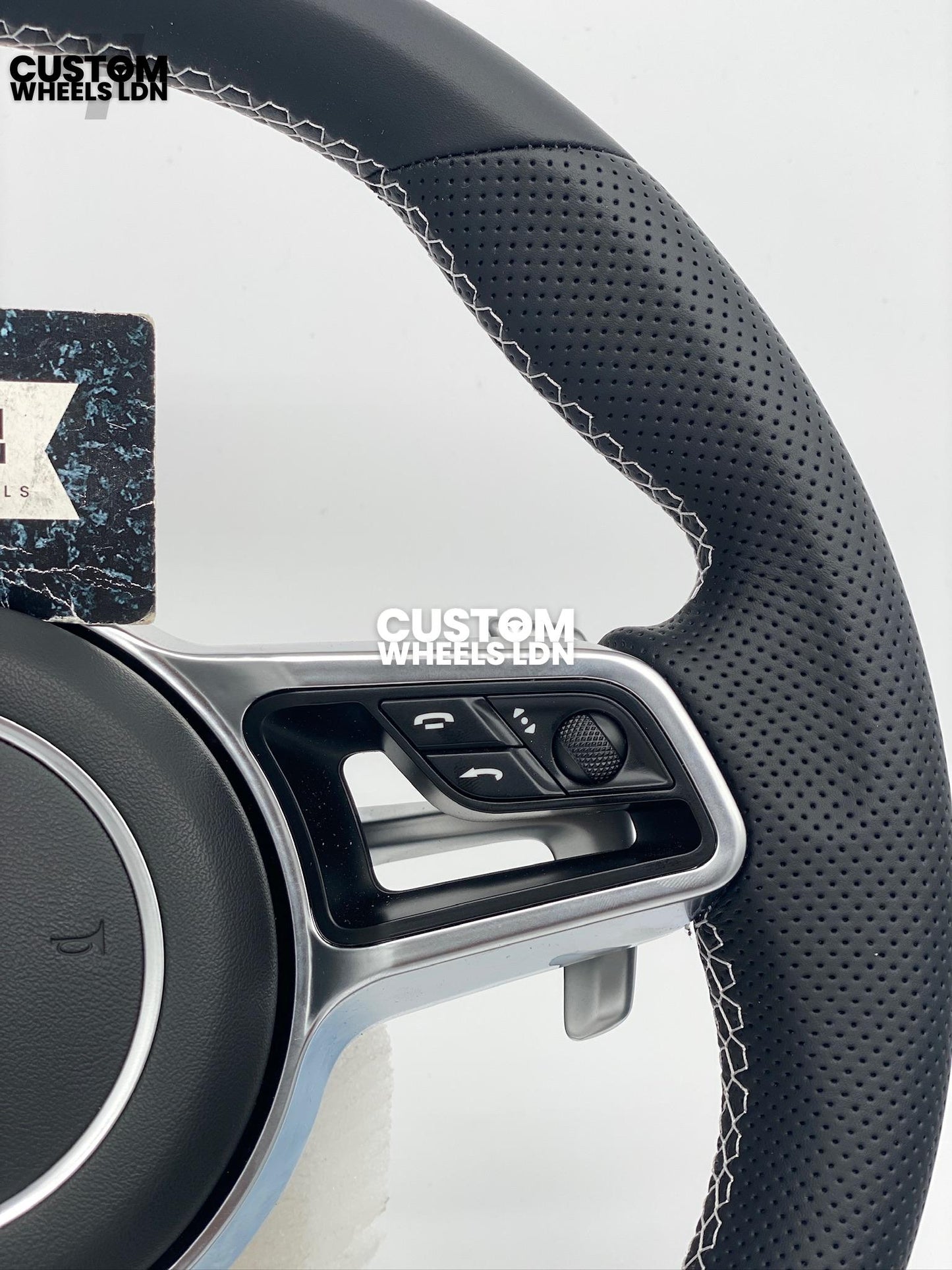 Porsche Custom Steering Wheel – Smooth Leather & Perforated Leather, OEM Paddles, OEM Buttons | Fits 997.1, 997.2, 991.1, 981, Macan, Cayenne + more | Plug & Play | With Airbag | Upgrade for Older Models Available