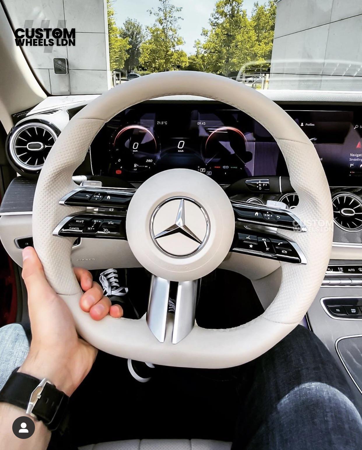 Mercedes Custom W223 Flat Bottom Steering Wheel – Beige Leather, Gloss Black Trim, Touch Control Buttons | Fits S-Class W223, GLE, GLS, E-Class W213 Facelift + more | Plug & Play | With Airbag | Retrofit Upgrade for Older Models Available