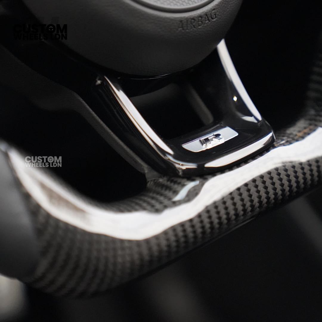 Volkswagen MK7 Custom Steering Wheel – Blue Center Stripe | Carbon Fibre & Leather | Plug & Play | Complete Steering Wheel | Fits Golf MK7 / MK6 GTI, R + more