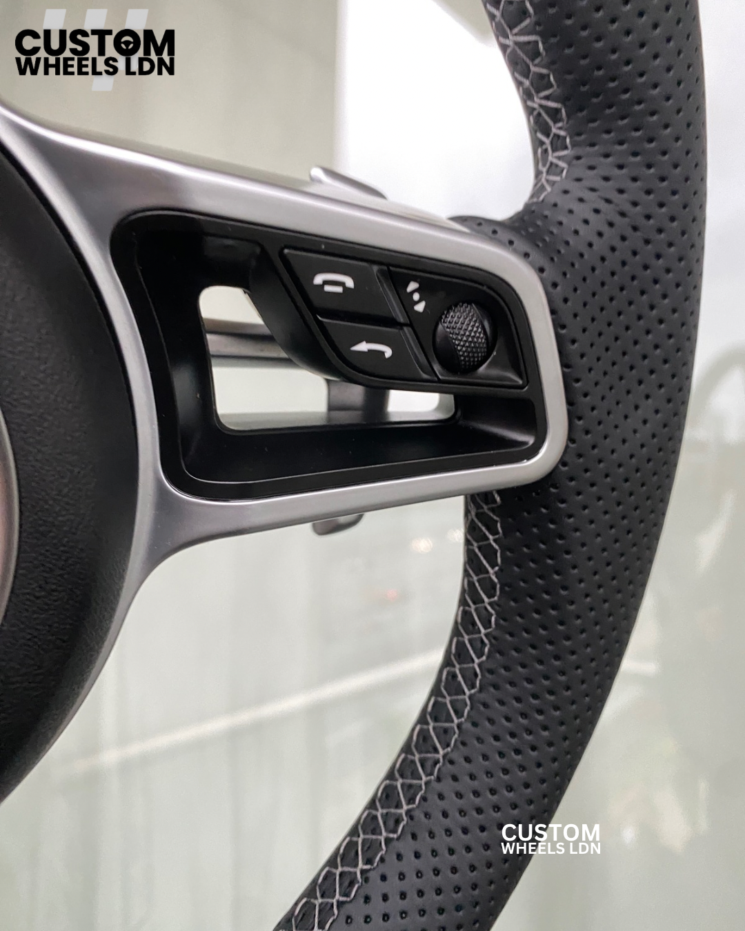 Porsche PDK Custom Lenkrad Sport Schwarzes Leder