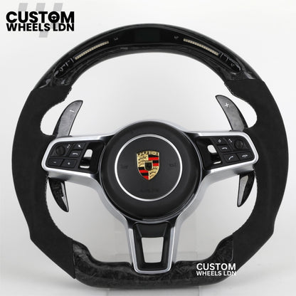 Porsche Custom LED-Lenkrad aus geschmiedetem Carbon mit abgeflachter Unterseite – passend für die meisten Modelle: 911, Cayenne, Panamera, Macan, Boxter, Taycan und mehr)