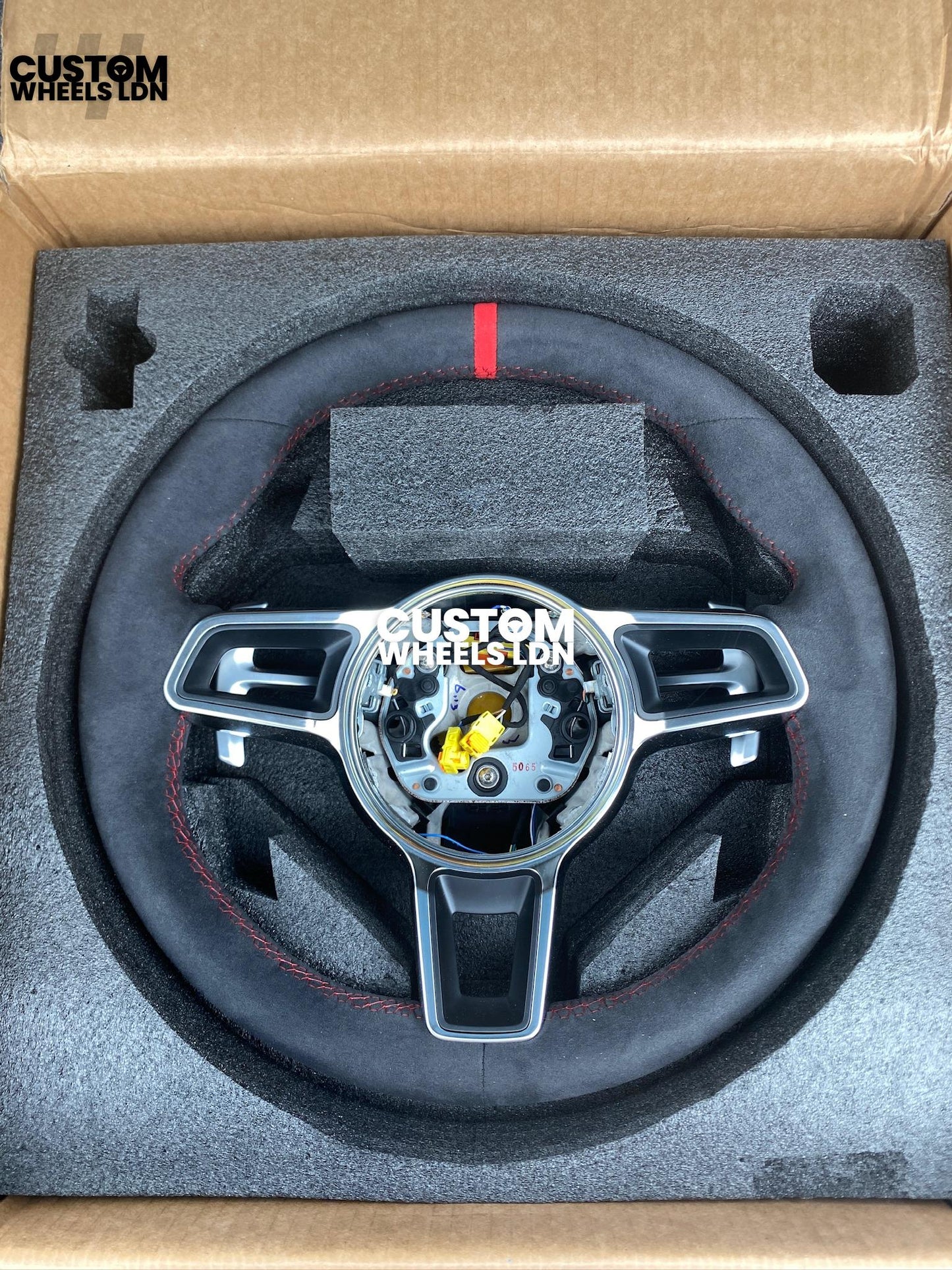 Porsche Custom Steering Wheel GT3RS Style – Alcantara, Red Stitching & Red 12 O’Clock Stripe | Fits 997, 991.1, Cayman, Boxster, Macan, Cayenne + more | Plug & Play | With Airbag | Upgrade for Older Models Available