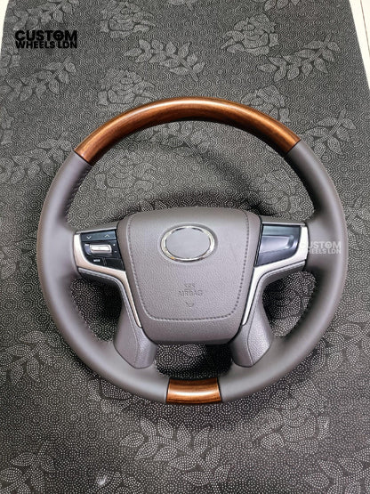 Toyota Custom Steering Wheel – Black Gloss Trim, Classic Leather Finish, OEM Shape | Fits Auris, Corolla, Prius, RAV4 + More | Plug & Play | Comfortable Daily Upgrade